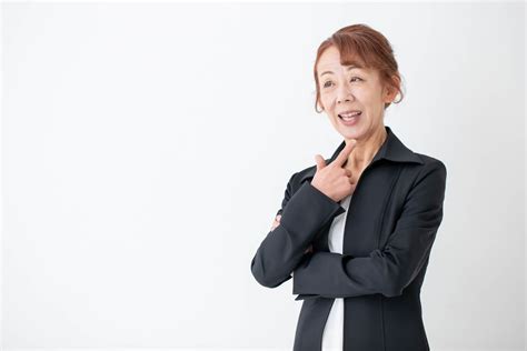 【60〜70歳以上】定年後の3つの収入源の相場を世代別に紹介【生活費の内訳や年金受給のポイントを解説】 コラム｜高齢者雇用支援の株式会社うぇるねす