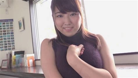 mellow 松本菜奈実 bikini model jp