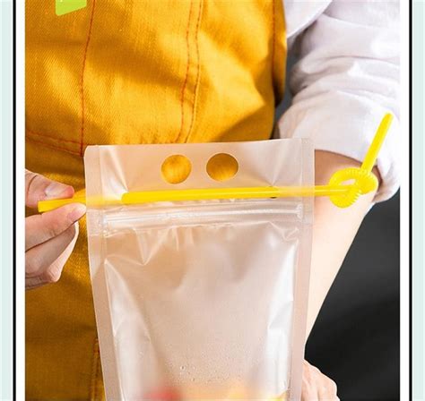 Wholesale Translucent Reclosable Hand Held Zipper Plastic Drinking Bags