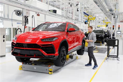 The Lamborghini Urus Pushes The Envelope Of Design And Manufacturing