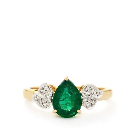 A Beautiful Ring From The Tomas Rae Collection Made Of 18k Gold