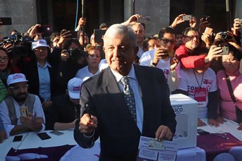 AMLO defiende polémica consulta sobre el nuevo aeropuerto de la CDMX