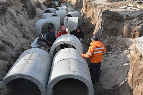 El Municipio Trabaja En Una Obra De Desag E Pluvial En El Acceso Per N