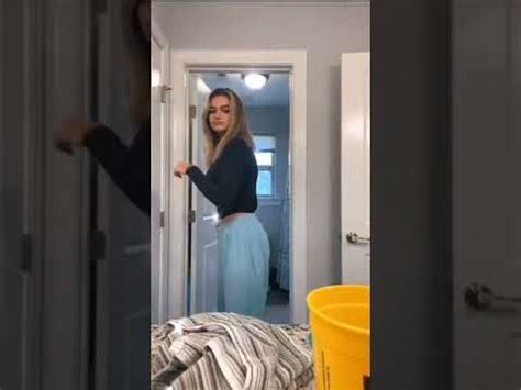Cute Hot Teen Shaking Her Booty Booty Sexy Teen Reel Short Tiktok Hot Cute Viral