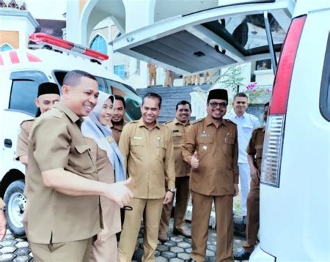 Pj Bupati Aceh Utara Serahkan Unit Motor Viar Untuk Armada Sampah