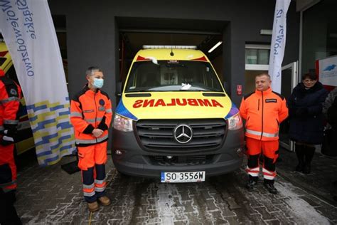 Trzy nowoczesne ambulanse trafiły do Rejonowego Pogotowia Ratunkowego w