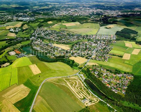 Tauperlitz Von Oben Stadtrand Mit Landwirtschaftlichen Feldern In