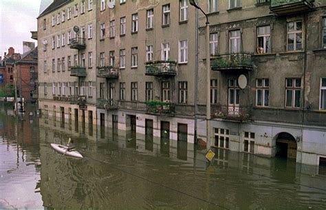 Powódź 1997 we Wrocławiu 23 lata temu do Wrocławia wdarła się wielka