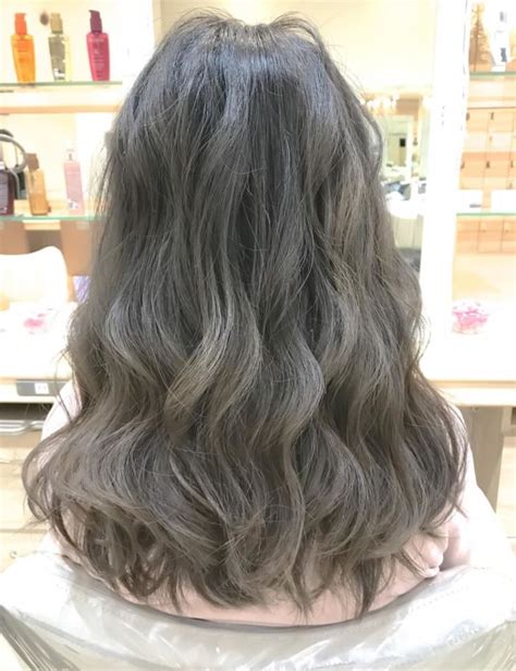 グレージュグラデーションカラー｜ヘアカタログ Ash 三ツ境店 内田 敦士｜ヘアサロン・美容院｜ash オフィシャルサイト