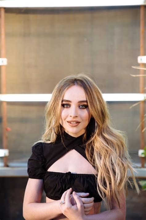 Sabrina Carpenter Updates On Artofit