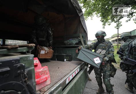 漢光實兵登場 聯兵營雲豹甲車「戰備裝載」待命出擊 政治 自由時報電子報