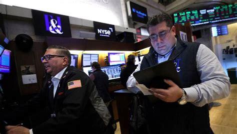 Wall Street Today US Stocks Gain On Robust Earnings Stock Market News