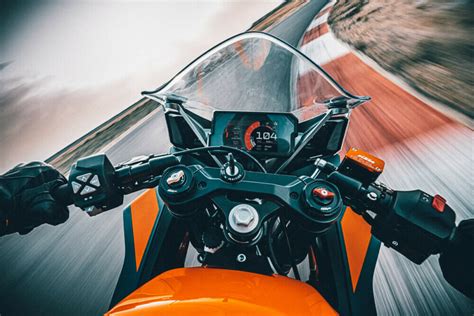 2022 KTM RC 390 First Look Cycle News