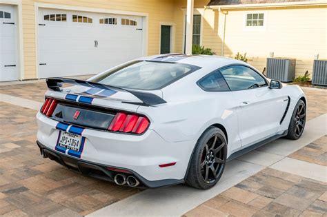 Forget The 2024 Ford Mustang, This Shelby GT350R Is The One You Want ...