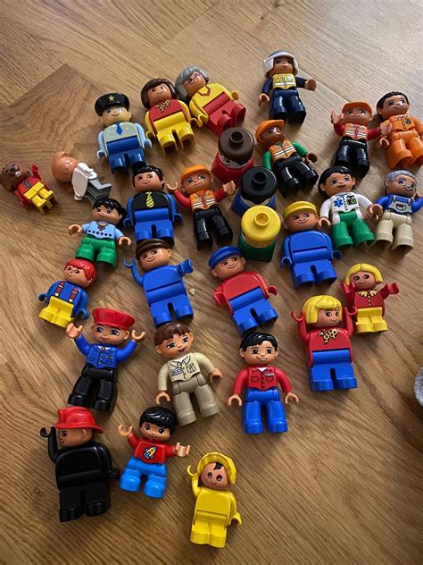 Se produkter som liknar Lego DUPLO Gubbar Figurer 2 på Tradera 559782267