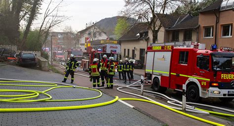 Nachrichten Porta Westfalica Pkw Brand In Einer Werkstatt Hallo Minden