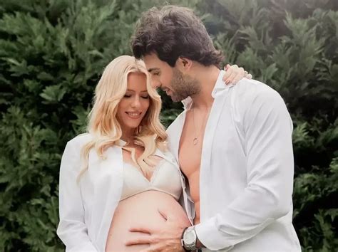 Nicole Neumann Y Manu Urcera Se Convirtieron En Padres Y Mostraron La