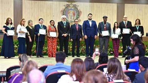 Notícias Conselheiros do TCE AM são homenageados a Medalha do