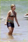 Jennette McCurdy Wearing A Bikini Top At A Beach In Maui MQ