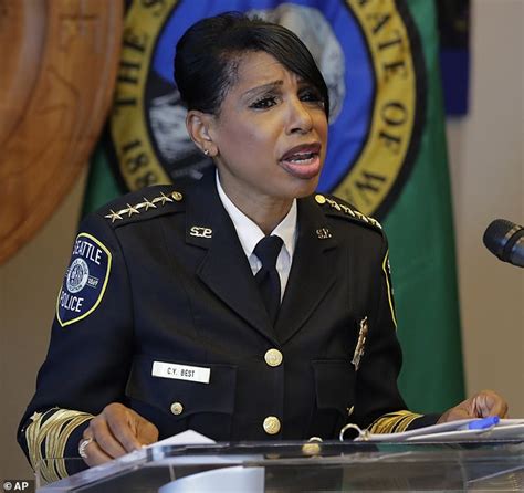 Seattle S Top Cop Carmen Best Leaves Her Post Saying Policing Cuts Left Her Destined To Fail