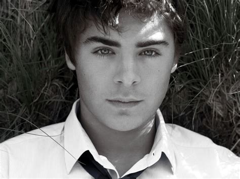 Zac Efron Love - Zac Efron Wallpaper (18577106) - Fanpop