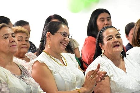 Gobierno Departamental exaltó 30 lideresas sociales del Quindío por su