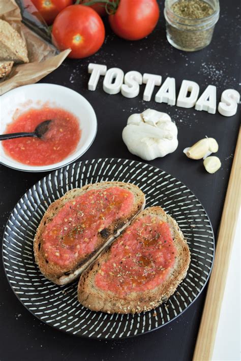 Tostadas Con Tomate Tomatenmarmelade Gesunder Brotaufstrich Frau