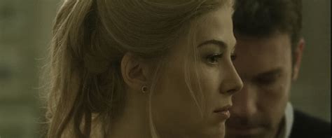 Gone Girl movie review & film summary (2014) | Roger Ebert