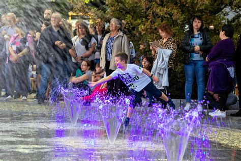 Rynek w Starym Fordonie oficjalnie otwarty Fontanna zatańczyła po