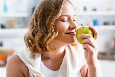 Beneficios De La Manzana Verde GLN Magazine