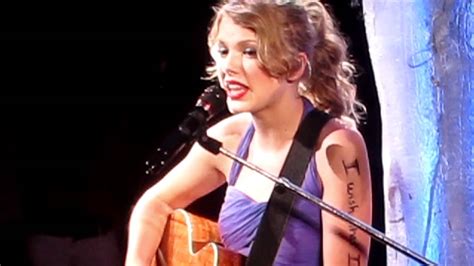 Taylor Swift Performs Realize By Colbie Caillat Live In Hd Youtube