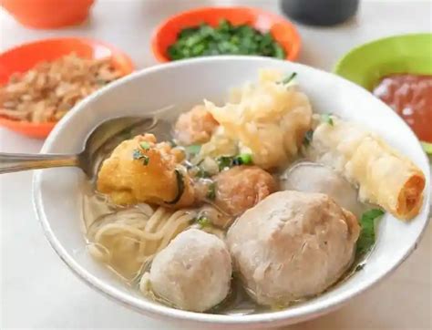 5 Rekomendasi Tempat Makan Bakso Enak Di Jakarta Nikmatnya Tak