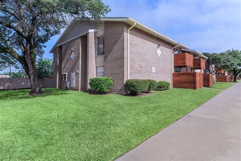 Villas Del Rey Dallas - $675+ for 1, 2 & 3 Bed Apts