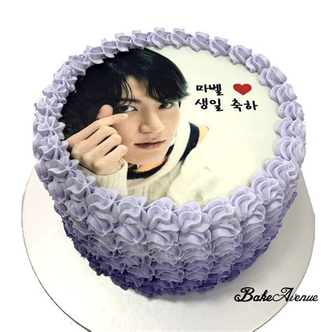 Kpop BTS (Jung Kook) icing image Ombre Cake – BakeAvenue