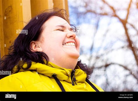 Chubby Brunette Hi Res Stock Photography And Images Alamy