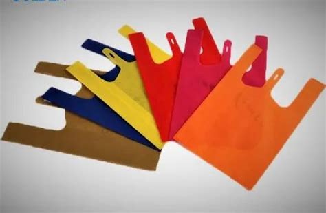 W Cut Nonwoven Bags For Shopping Size Dimension Custom Size At Rs