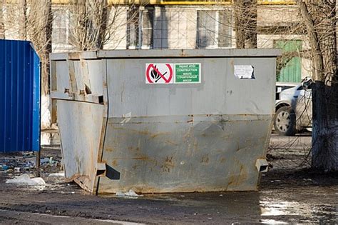 Gray Garbage Trash Messy Recycling Bin Png Transparent Image And