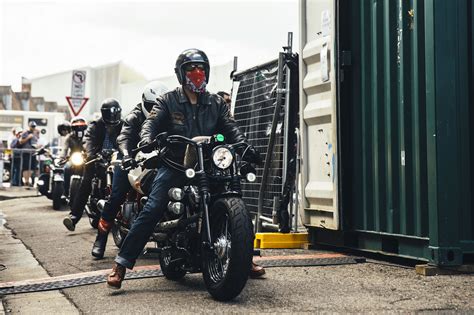 Throttle Roll Keeps It Street Road Rider Magazine