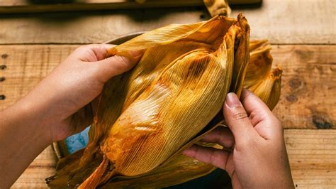 How To Eat Tamale