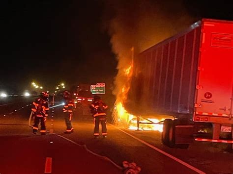 Semi Truck Fire Snarls Traffic On I 75 South In North Port Fhp