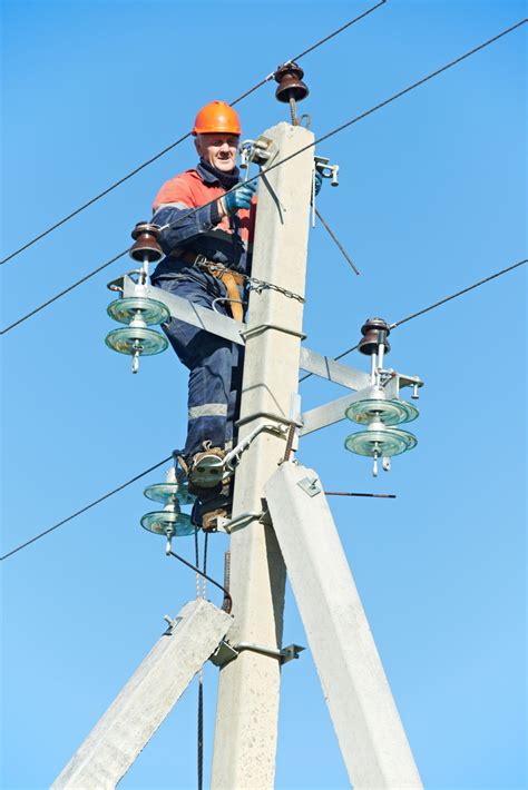 Responsabilidad del municipio por la caída de un poste de luz