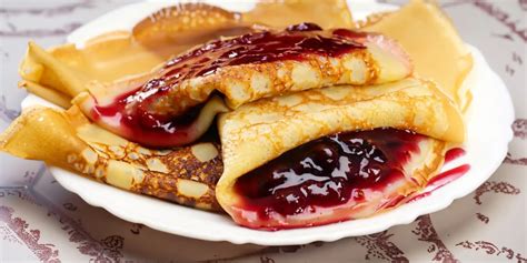 Crepes Saludables Rellenos De Uvas Con Salsa Ligera Receta Deliciosa