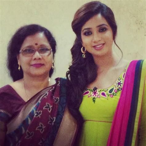 Shreya Ghoshal Family Members Life Photos Father Mother Daughter