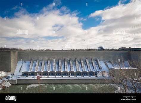 Hydroelectric Power Plant Niagara Falls Hi Res Stock Photography And