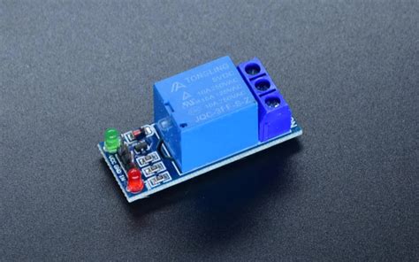 What is a Relay Module & How Does It Work? (Types & Uses)