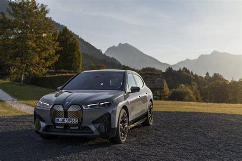 2023 Bmw Ix M60 Is A 105100 Electric Suv With 610 Hp And 280 Mile