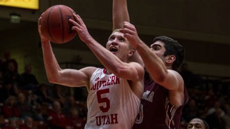 Suu Basketball Blindfolded Free Throw Offers Highlight In T Bird Loss