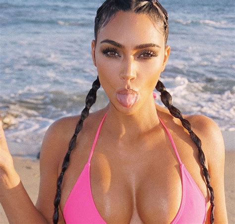 Kim Kardashian posa de biquíni e fãs comentam Deslumbrante Estrelando