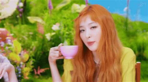 Seulgi Red Velvet Seulgi Red Velvet Queendom Discover Share Gifs