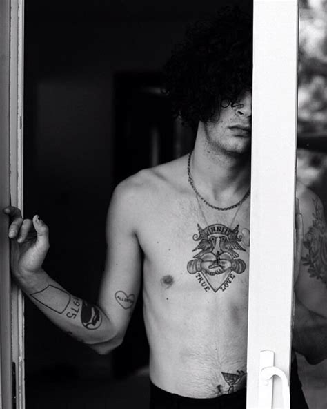 Top 76+ matty healy tattoos latest - in.coedo.com.vn